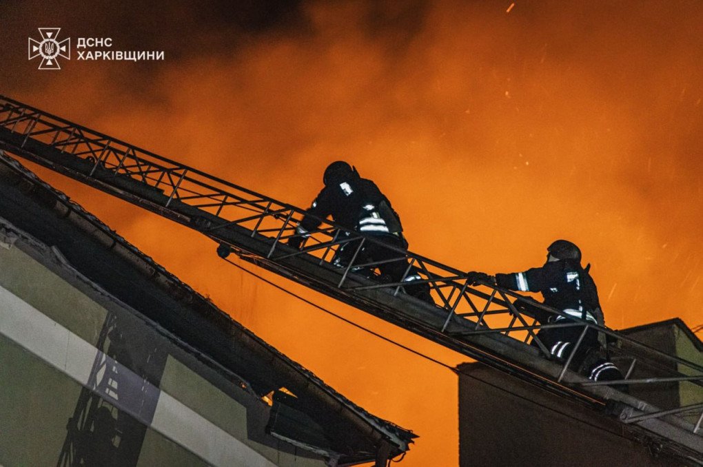 Ukrainian SES workers on the site of the Russian airstrike in the Kharkiv region, July 16, 2025. (Source: SES) Ukrainian SES workers on the site of the Russian airstrike in the Kharkiv region, July 16, 2025. (Source: SES)
