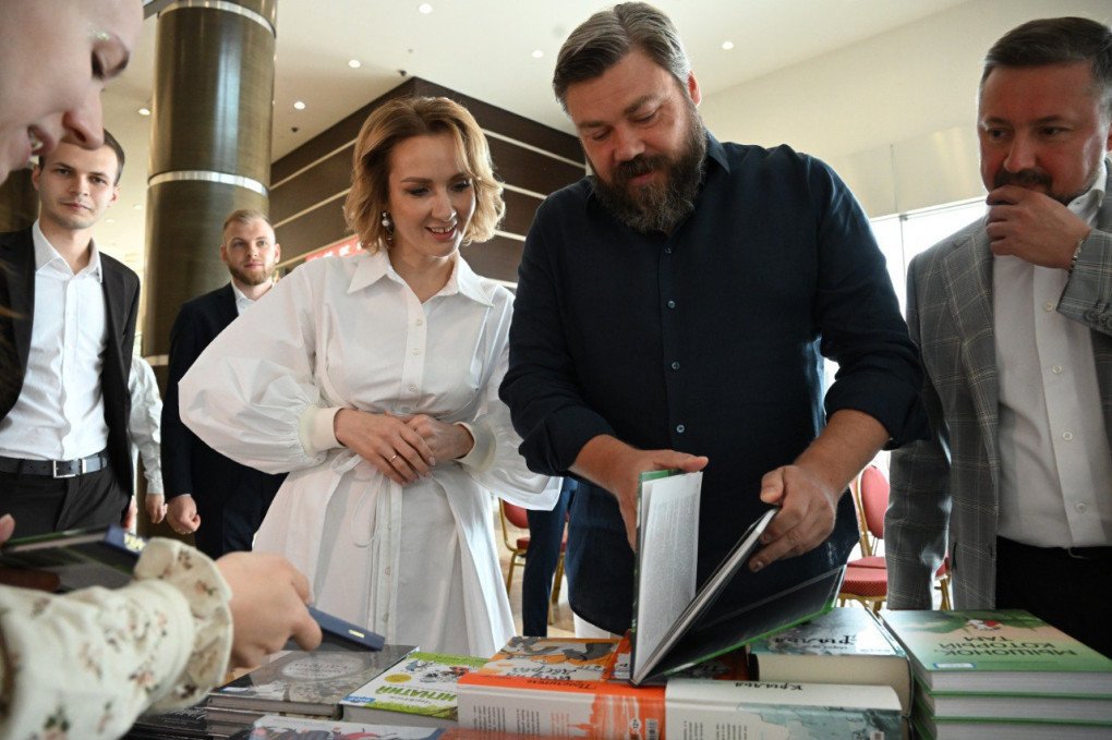 Russian businessman, and Tsargrad TV owner, Konstantin Malofeev with his wife, Russian Children’s Rights Commissioner Maria Lvova-Belova. (Source: Open Source)