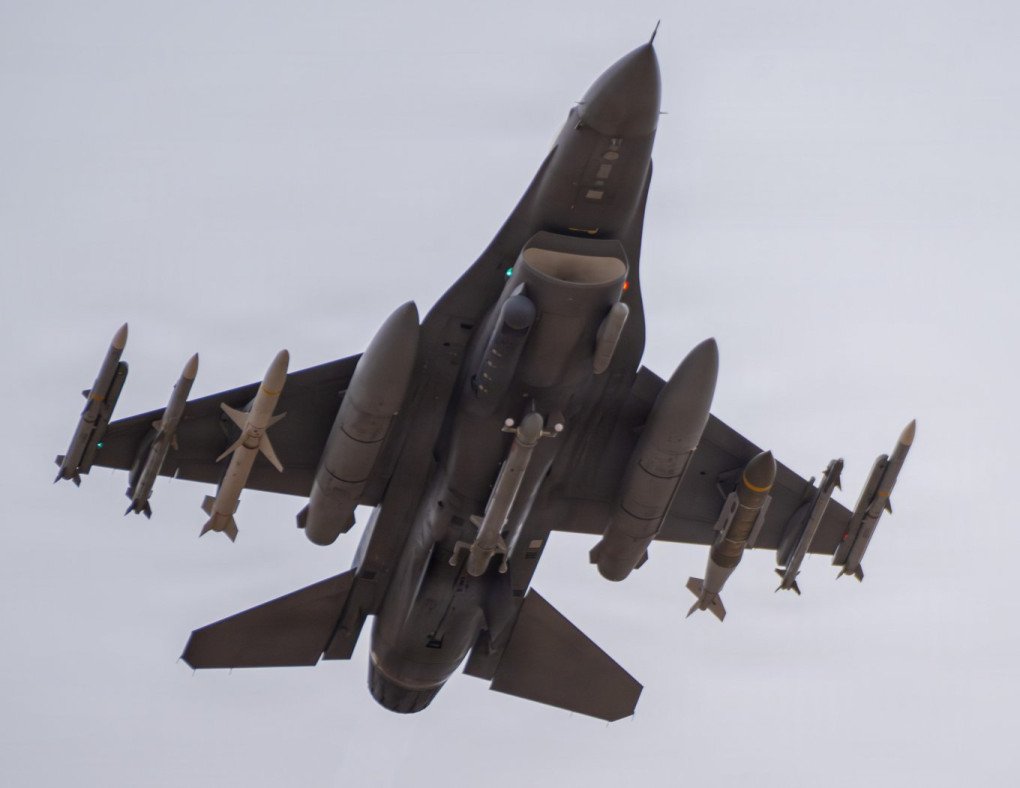 US F-16 during operation Epic Fury, 2026. (Source: Defense Express)