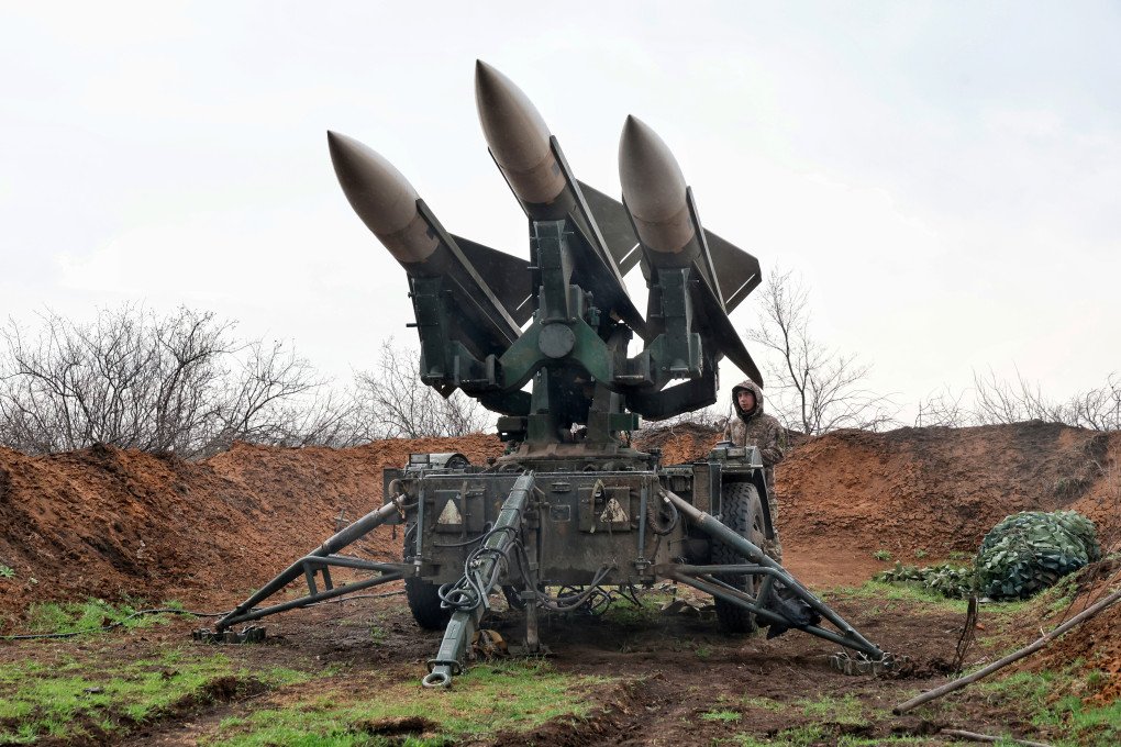 A serviceman of the 208th Kherson Anti-Aircraft Missile Brigade, which performs air defense missions in the southern direction, stands on combat duty near a launcher of the MIM-23 Hawk surface-to-air missile system in the Mykolaiv region, Ukraine. (Photo: Nina Liashonok via Getty Images) A serviceman of the 208th Kherson Anti-Aircraft Missile Brigade, which performs air defense missions in the southern direction, stands on combat duty near a launcher of the MIM-23 Hawk surface-to-air missile system in the Mykolaiv region, Ukraine. (Photo: Nina Liashonok via Getty Images)