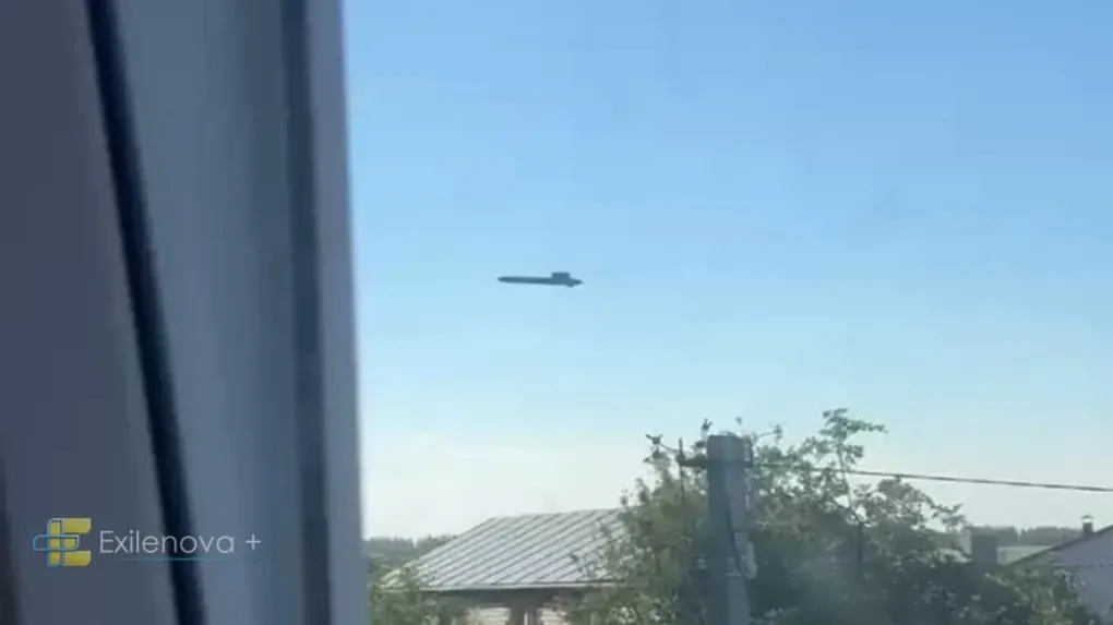 The moment a long-range Flamingo missile strikes the VNIIR-Progress plant. (Source: Exilenova)