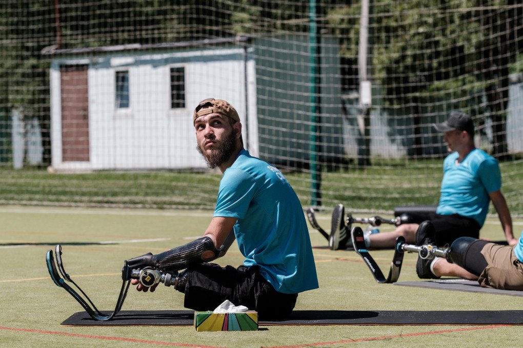 Ukrainian veterans with leg amputations, patients of the Superhumans Rehabilitation Center, perform exercises on sports prostheses during a training session in Lviv, Ukraine. (Photo by Les Kasyanov/Global Images Ukraine via Getty Images) Ukrainian veterans with leg amputations, patients of the Superhumans Rehabilitation Center, perform exercises on sports prostheses during a training session in Lviv, Ukraine. (Photo by Les Kasyanov/Global Images Ukraine via Getty Images)
