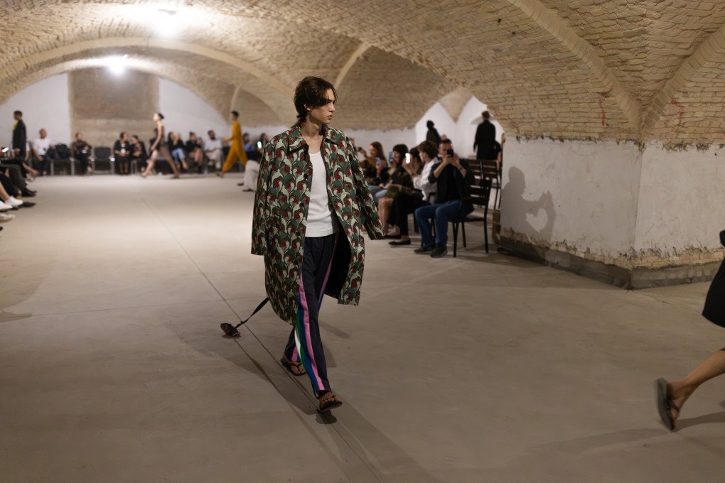 VIKTORANISIMOV show in a bomb shelter during an air raid. (Photo: Vic Bakin/UNITED24 Media)
