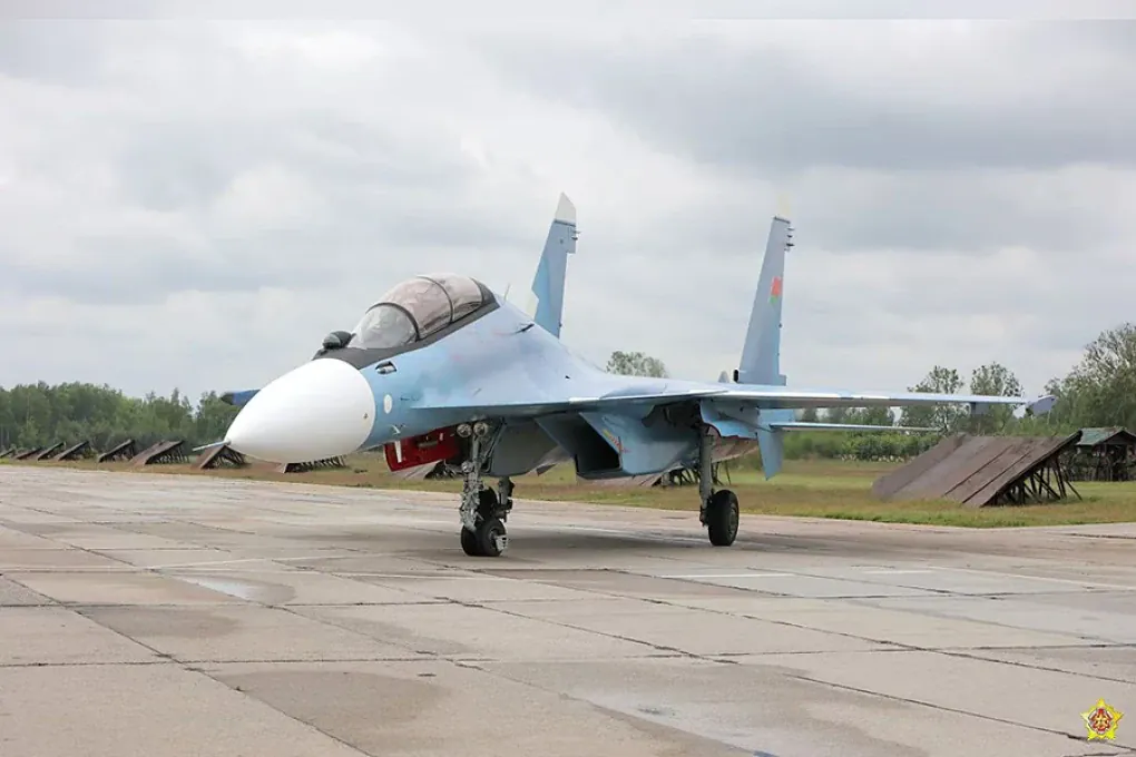 Russian Su-30SM2 lands on the Belarussian airfield, on May 27, 2025. (Source: Ministry of Defense of the Republic of Belarus) Russian Su-30SM2 lands on the Belarussian airfield, on May 27, 2025. (Source: Ministry of Defense of the Republic of Belarus)