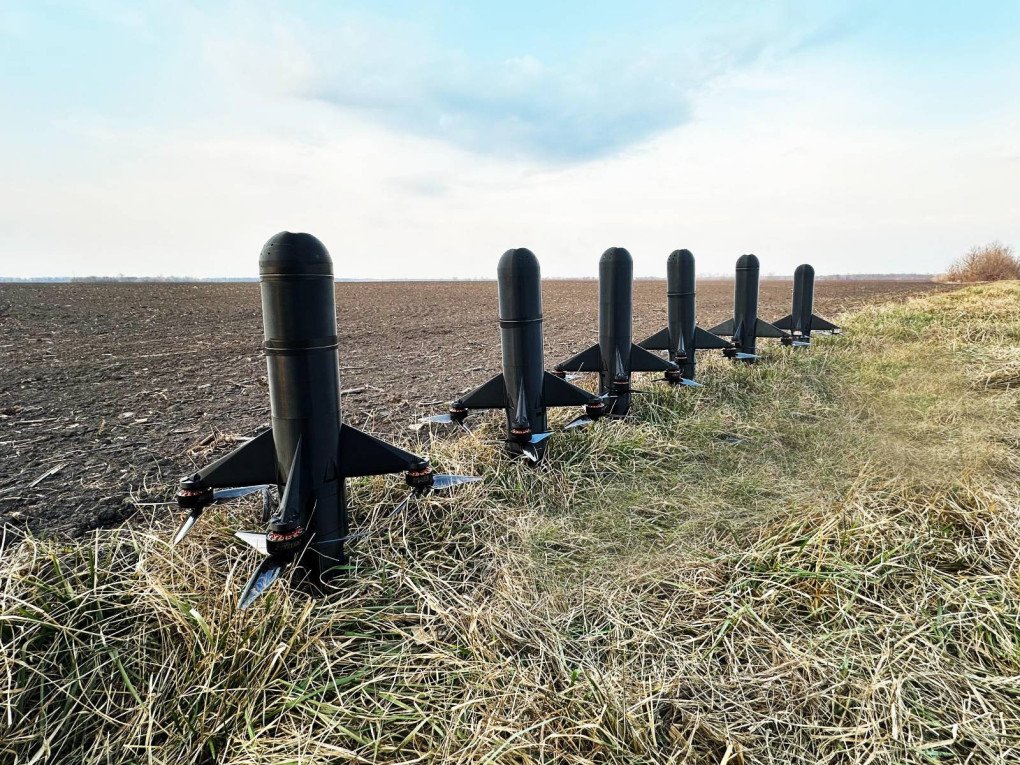 A row of ODIN Win_Hit FPV interceptor drones standing ready for vertical launch during counter-UAV field trials. (Source: Militarnyi). A row of ODIN Win_Hit FPV interceptor drones standing ready for vertical launch during counter-UAV field trials. (Source: Militarnyi).