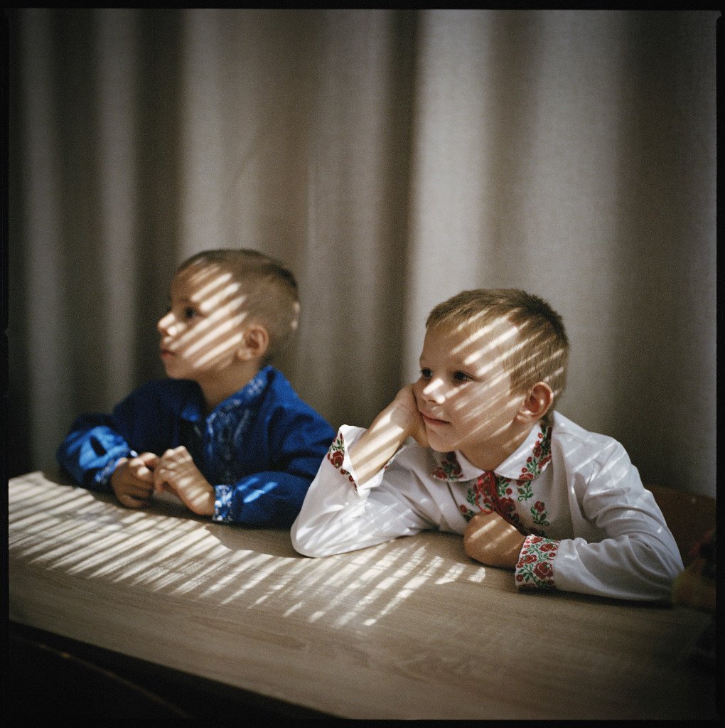 Kyrylo Hrynyk (right) at school in the Poltava region, 2024.From the series 5K from the Frontline. (Image: Anastasia Taylor-Lind) Kyrylo Hrynyk (right) at school in the Poltava region, 2024.From the series 5K from the Frontline. (Image: Anastasia Taylor-Lind)