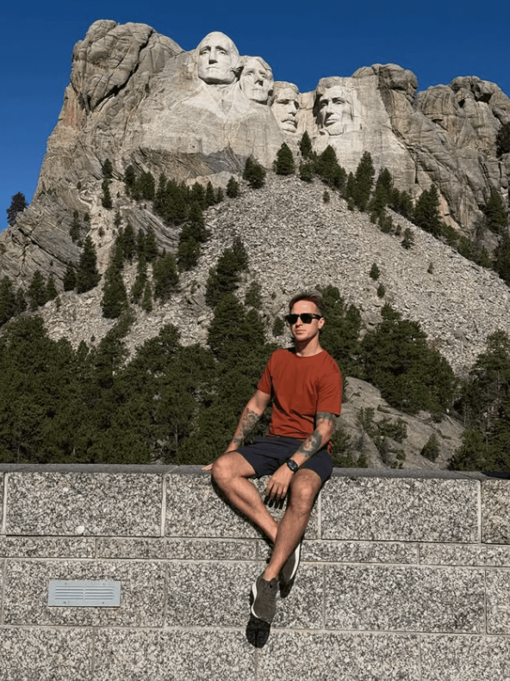 Kolotilov poses in front of Mount Rushmore, South Dakota, USA. (Source: Instagram/alekseikolotilov) Kolotilov poses in front of Mount Rushmore, South Dakota, USA. (Source: Instagram/alekseikolotilov)
