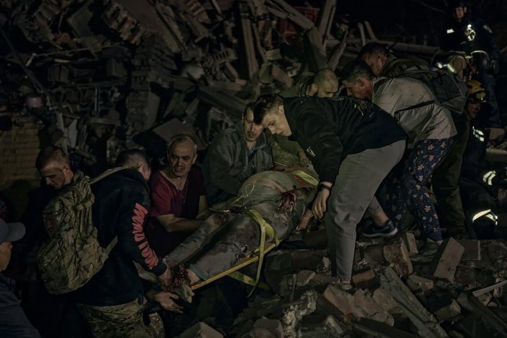 A pregnant woman is rescued from the rubble of a civilian house, Kyiv, April 24, 2025. (Source: libkos/Instagram) A pregnant woman is rescued from the rubble of a civilian house, Kyiv, April 24, 2025. (Source: libkos/Instagram)