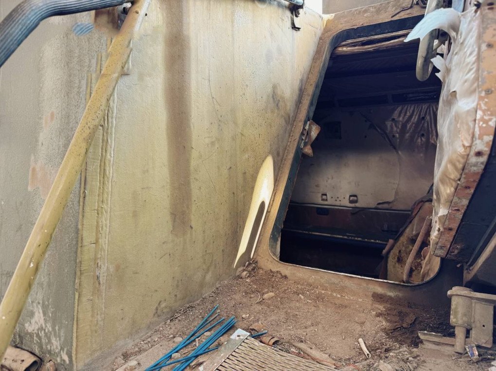 Interior view of the “Ladoga” armored vehicle with partially dismantled fittings. (Photo: Open source)