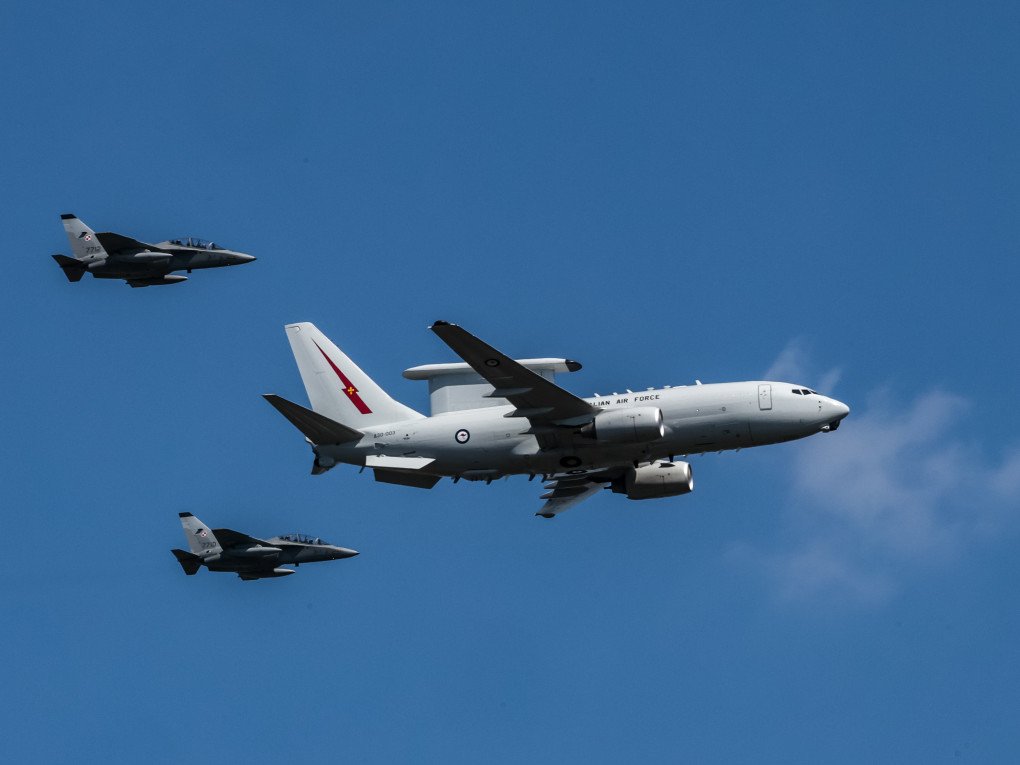 A Boeing E-7A Wedgetail flies over Warsaw during Poland’s Army Day Parade on Wislostrada, marking the country’s military celebration. (Source: Getty Images)