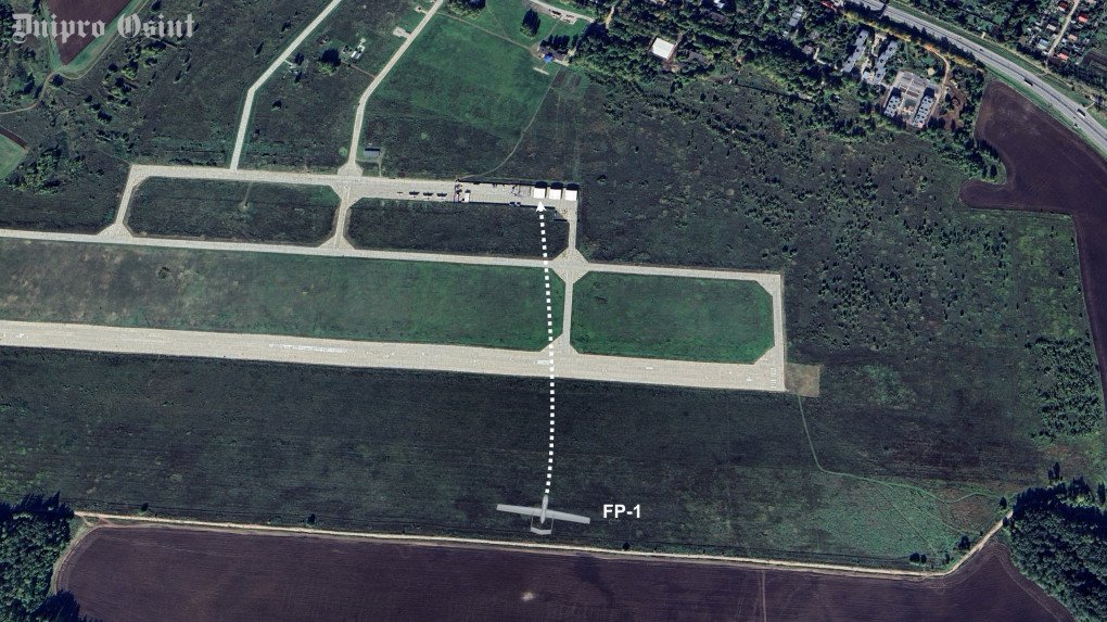 Dnipro OSINT’s reconstruction of the likely flight path of a Ukrainian FP-1 drone toward hangars at Russia’s Protasovo airfield in the Ryazan region. (Source: Dnipro OSINT)