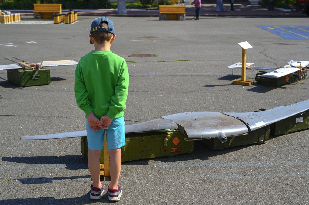 A boy visits exhibition ‘Fireproof’ dedicated to 24th Mechanized Brigade on August 8, 2025 in Kyiv, Ukraine. Photo: Artem Gvozdkov/Global Images Ukraine via Getty Images