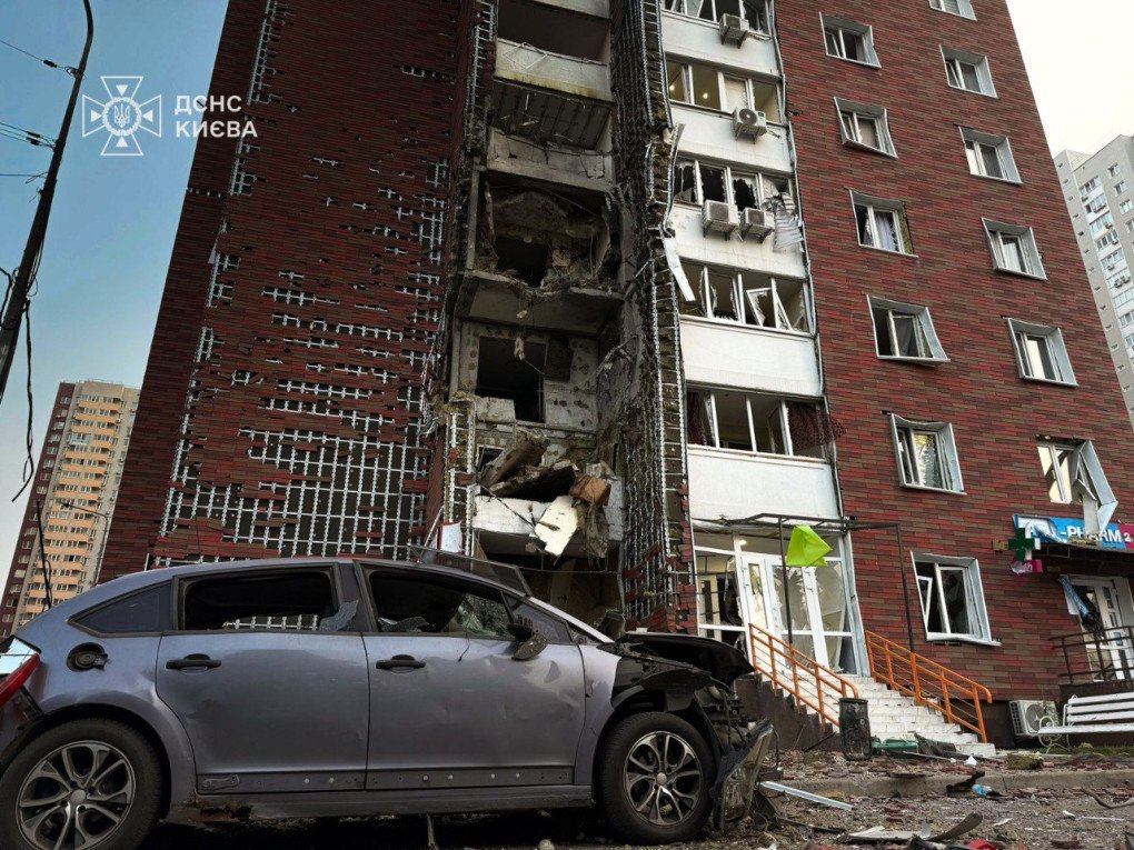 Residential building, damaged by the Russian drone strike in Kyiv on June 10, 2025. (Source: Kyiv City Prosecutor’s Office)
