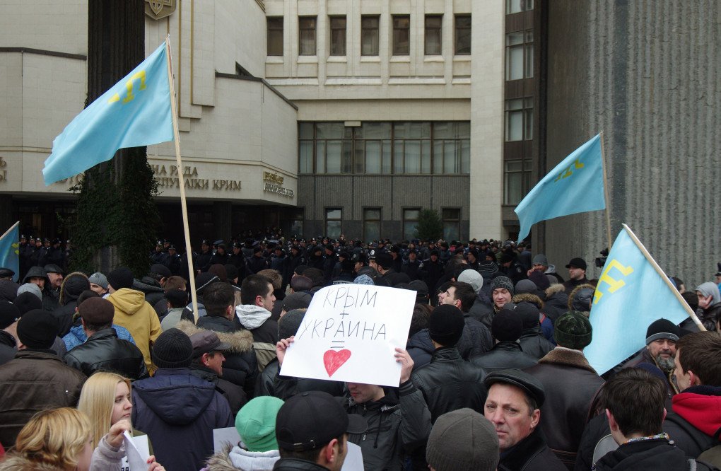 Crimean activists rally in front of regional parliament in Simferopol on February 26, 2014. The poster in the center reads “Crimea is Ukraine.” (Photo: Vasiliy BATANOV/AFP via Getty Images) Crimean activists rally in front of regional parliament in Simferopol on February 26, 2014. The poster in the center reads “Crimea is Ukraine.” (Photo: Vasiliy BATANOV/AFP via Getty Images)