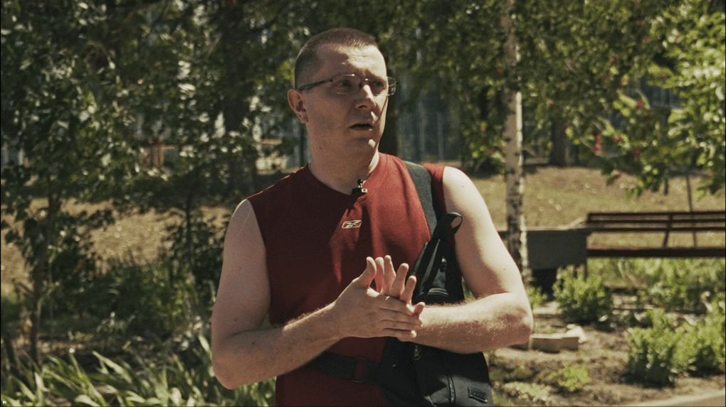 Kostiantyn returned to Northern Saltivka in June 2022, despite the risks, decided to renovate his apartment. Photo: UNITED24 Media Kostiantyn returned to Northern Saltivka in June 2022, despite the risks, decided to renovate his apartment. Photo: UNITED24 Media