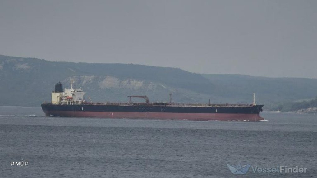 El petrolero Seahorse, perteneciente a la “flota en la sombra” rusa, pasa por los Dardanelos, Turquía, el 25 de mayo de 2025. (Fuente: Vessel Finder)