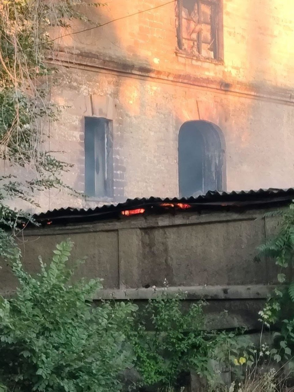 Fire damage to the exterior of the Kherson Regional Art Museum following a Russian FPV drone attack on August 20, 2026. (Source: Kherson Regional Art Museum)