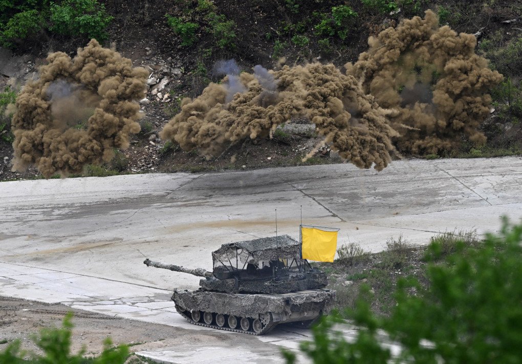 South Korean Army K2 tank during a military exercise in Pocheon, 30 kilometres from the border with North Korea, May 21, 2026. (Source: Getty Images) South Korean Army K2 tank firing smoke shells during a live fire military exercise at the Seungjin Fire Training Field in Pocheon, 30 kilometres south of the border with North Korea, May 21, 2026.