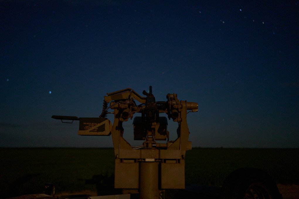 La torreta ucraniana de defensa aérea Sky Sentinel, controlada por IA, protegiendo una ciudad mientras se duermen los residentes Foto: Mykyta Shandyba La torreta ucraniana de defensa aérea Sky Sentinel, controlada por IA, protegiendo una ciudad mientras se duermen los residentes Foto: Mykyta Shandyba