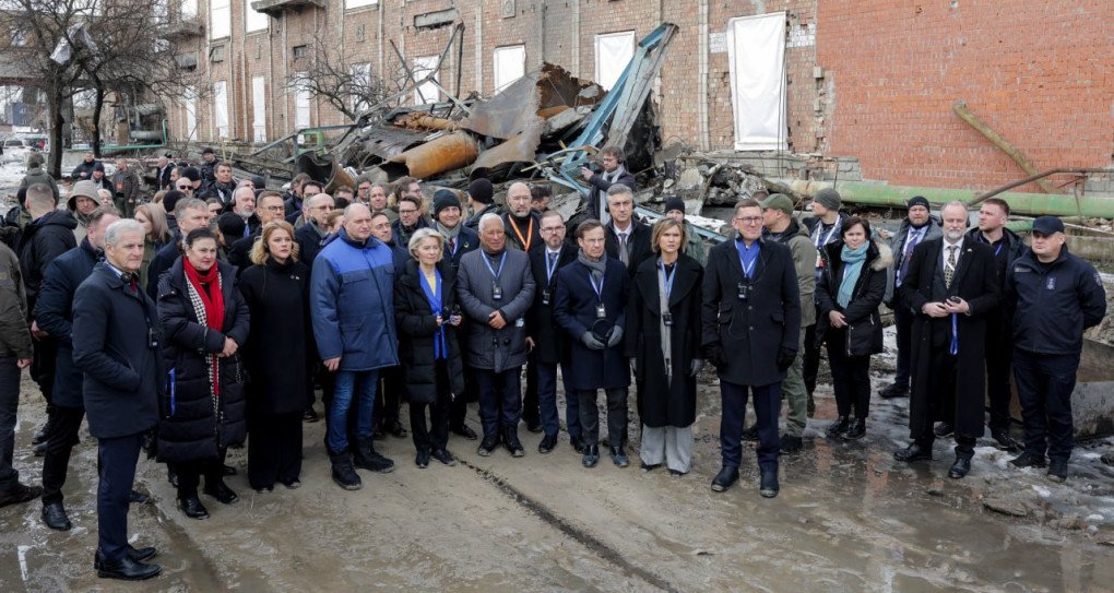 Shmyhal, Ursula von der Leyen, António Costa, and other leaders stand before the Kyiv CHP plant, which has suffered 13 Russian attacks in four years. (Source: Denys Shmyhal)