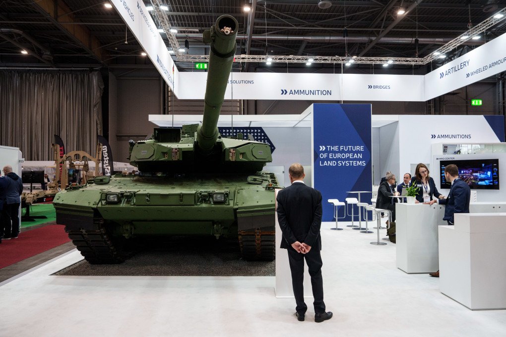 Un carro de combate principal Leopard 2A8 en el stand de KNDS NV durante la Feria Internacional de Tecnologías de Defensa y Seguridad (IDET) en Brno, Chequia, el 28 de mayo de 2025. (Fuente: Getty Images) Un carro de combate principal Leopard 2A8 en el stand de KNDS NV durante la Feria Internacional de Tecnologías de Defensa y Seguridad (IDET) en Brno, Chequia, el 28 de mayo de 2025. (Fuente: Getty Images)