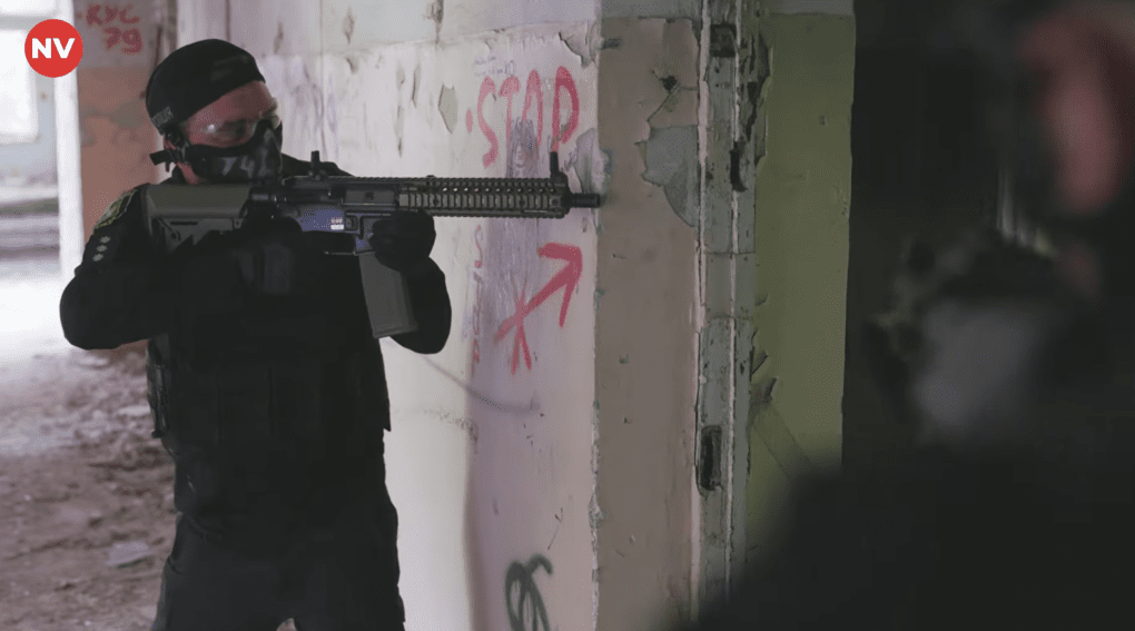 A Ukrainian patrol police officer practices close-quarters combat during joint exercises with the Khartiia Brigade. (Source: NV/YouTube) A Ukrainian patrol police officer practices close-quarters combat during joint exercises with the Khartiia Brigade. (Source: NV/YouTube)