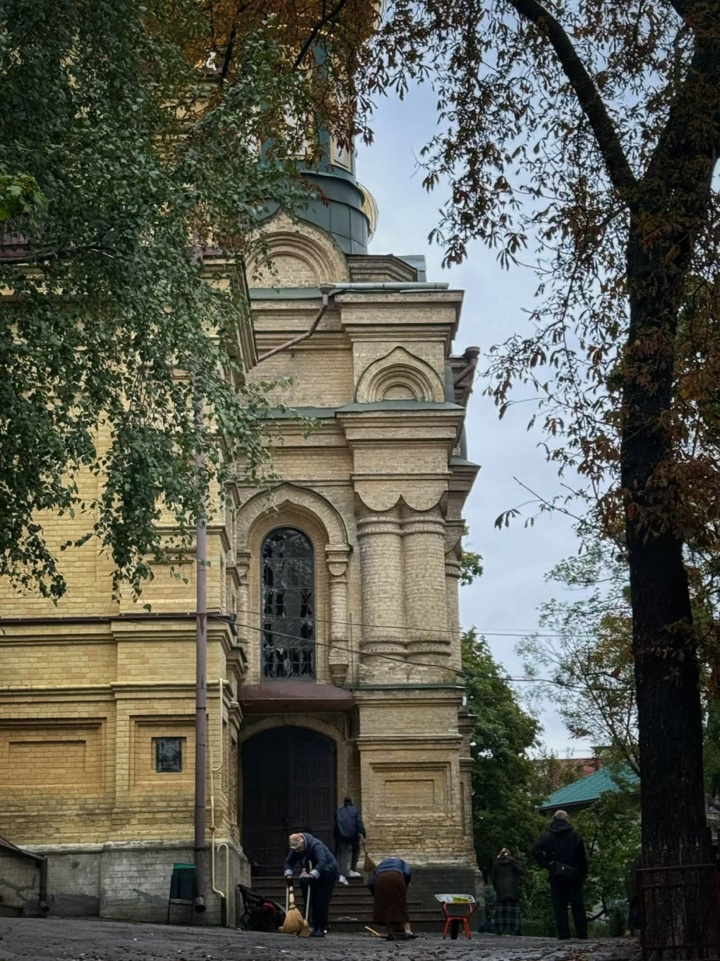 The Holy Intercession Church in Kyiv’s Podilskyi district, damaged during a Russian attack on September 24, 2026. (Source: Podilskyi District State Administration) The Holy Intercession Church in Kyiv’s Podilskyi district, damaged during a Russian attack on September 24, 2026. (Source: Podilskyi District State Administration)