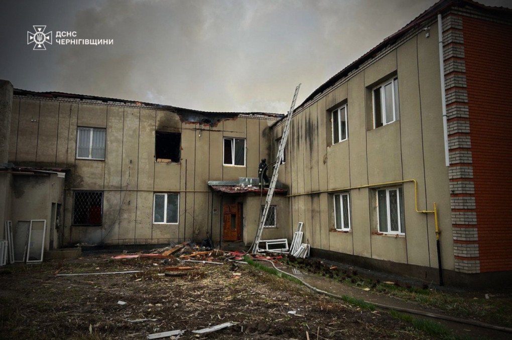 Emergency responders assess damage inside a courtyard after a strike hit civilian infrastructure in Chernihiv region. (Source: State Emergency Service of Ukraine)
