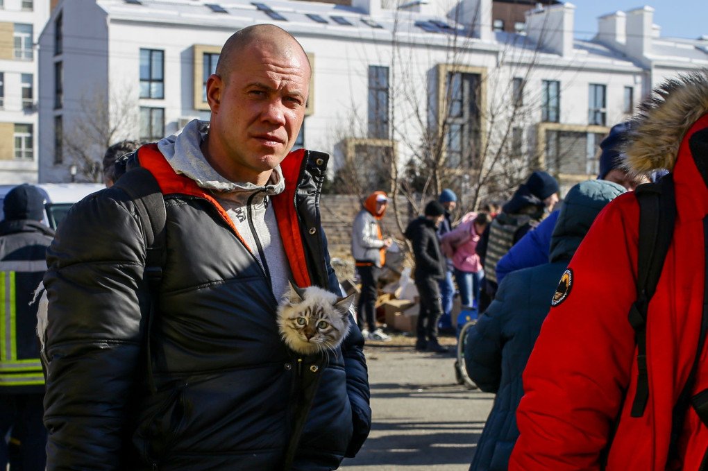 Residents of the Kyiv region evacuating together with their pets, March 2022. (Source: Stas Yurchenko)