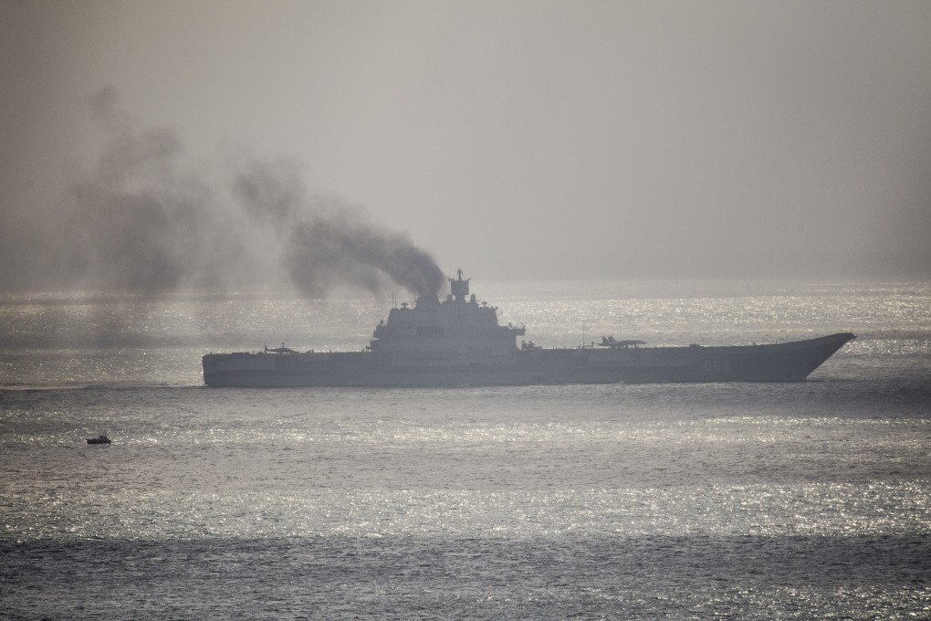 El portaaviones ruso Admiral Kuznetsov atraviesa el Canal de la Mancha el 21 de octubre de 2016, cerca de Dover, Inglaterra. (Fuente: Getty Images) El portaaviones ruso Admiral Kuznetsov atraviesa el Canal de la Mancha el 21 de octubre de 2016, cerca de Dover, Inglaterra. (Fuente: Getty Images)