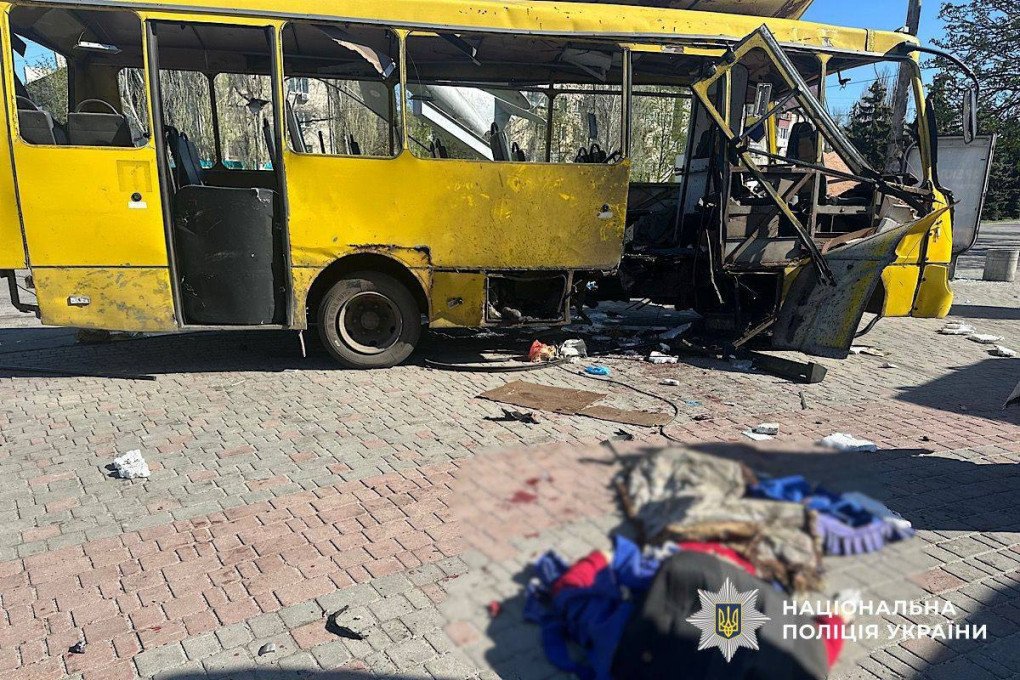 A heavily damaged city bus stands in central Nikopol after being hit by a Russian attack. (Source: Office of the President)
