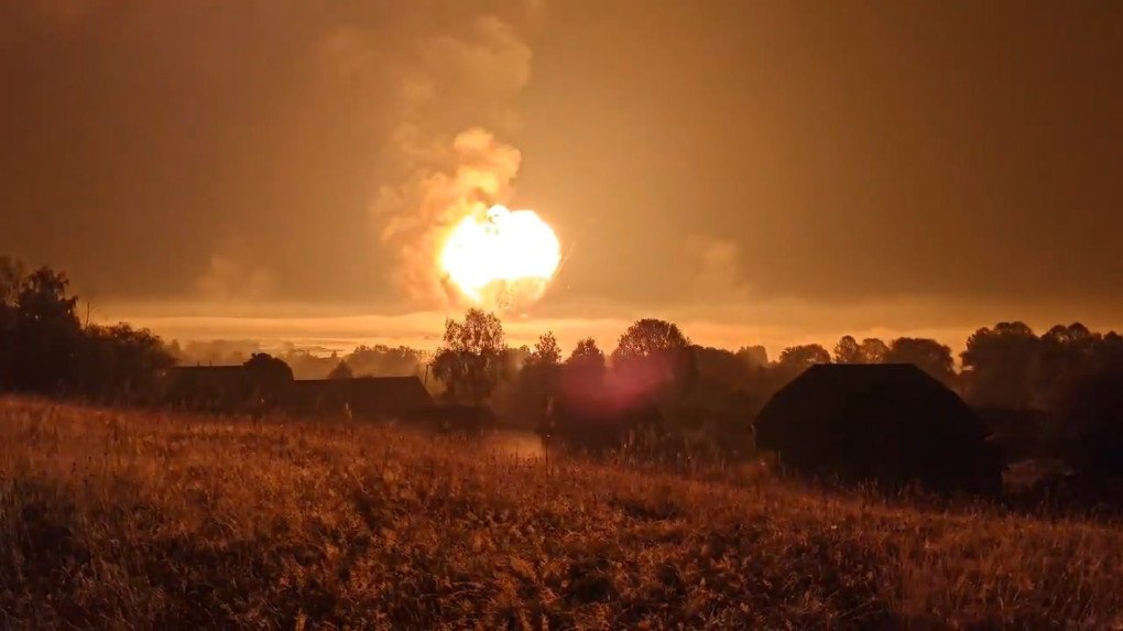 Explosion visible on the horizon in a frontline settlement. (Source: UNITED24 Media/YouTube)