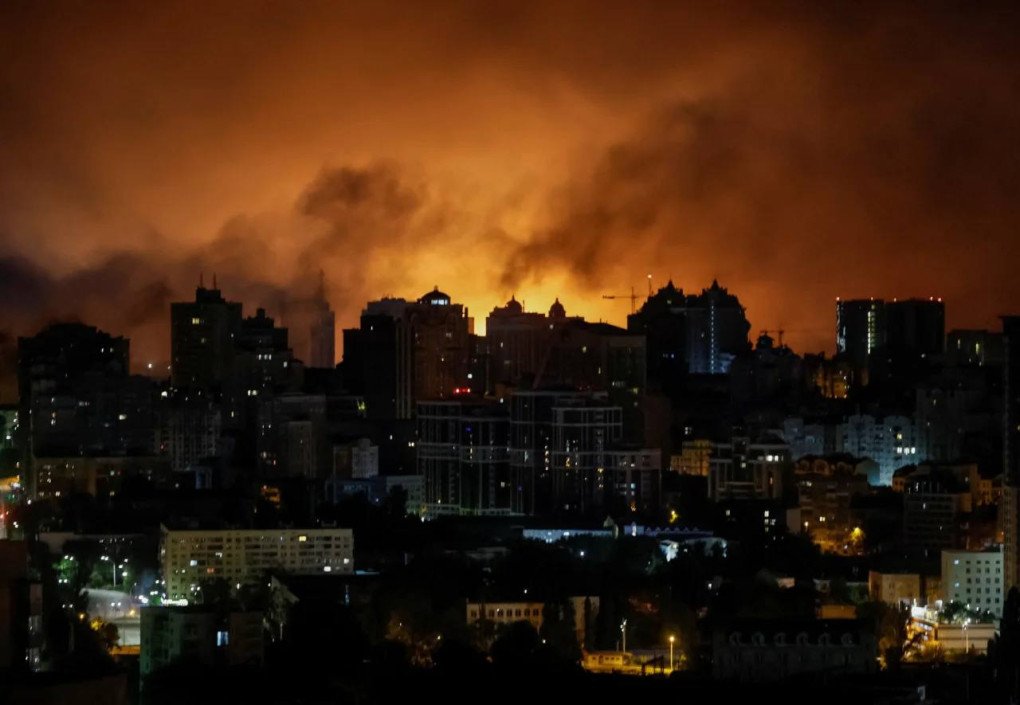 Kyiv during the Russian overnight combined missile and drone strike on June 10, 2025. (Photo: open source)