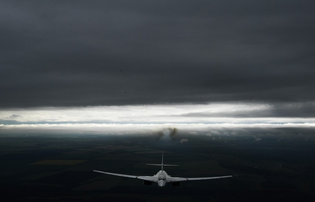 A Tupolev Tu-160 strategic bomber during a flypast over Moscow on June 24, 2020, in Moscow, Russia. (Source: Getty Images) A Tupolev Tu-160 strategic bomber during a flypast over Moscow on June 24, 2020, in Moscow, Russia. (Source: Getty Images)