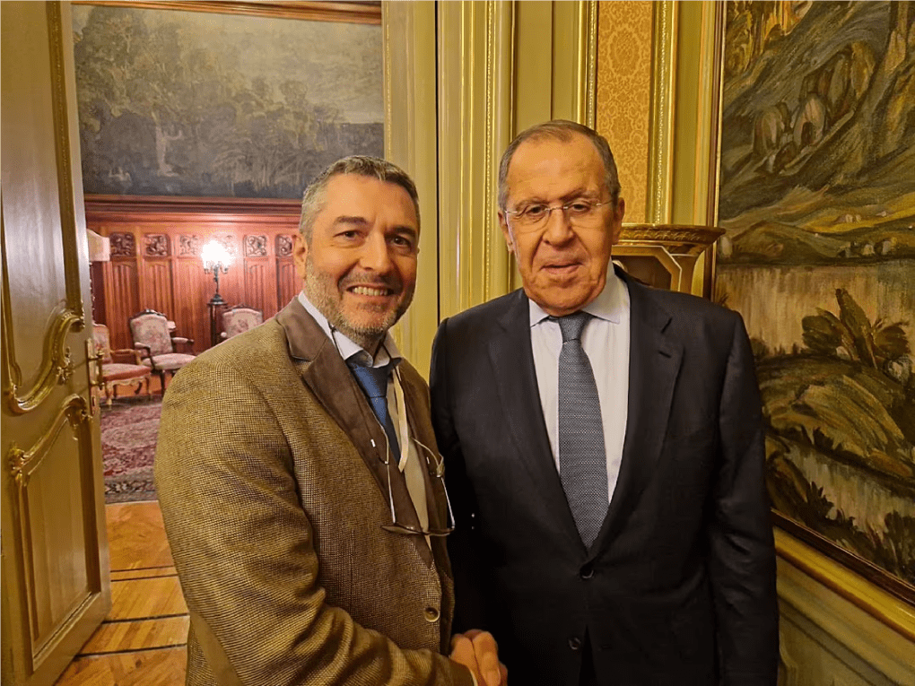 Xavier Moreau, French former military officer  and Sergey Lavrov, Russian Minister of Foreign Affairs. (Source: Stratpol X account)