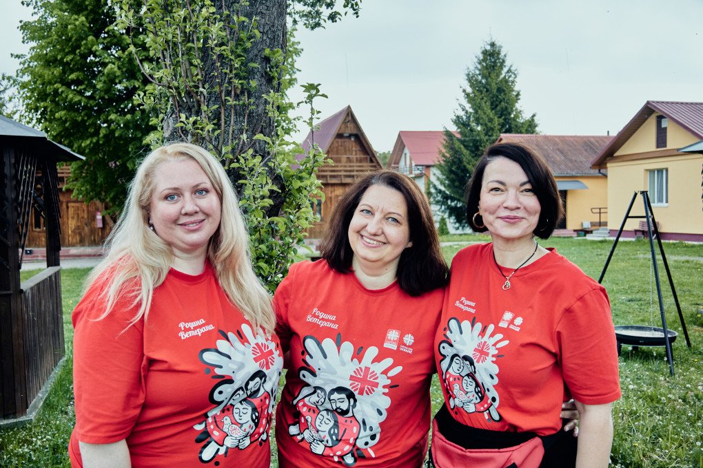 Yuliia Domoslavska, Liudmyla Frolova and Vita Kolnybolonchuk, psychologists and psychoterapist of Veteran’s Family program organized by Caritas-Spes Ukraine. May 2026, Zhytomyr region, Ukraine. (Photo: Louis Beaudemont/UNITED24 Media) Yuliia Domoslavska, Liudmyla Frolova and Vita Kolnybolonchuk, psychologists and psychoterapist of Veteran’s Family program organized by Caritas-Spes Ukraine. May 2026, Zhytomyr region, Ukraine. (Photo: Louis Beaudemont/UNITED24 Media)