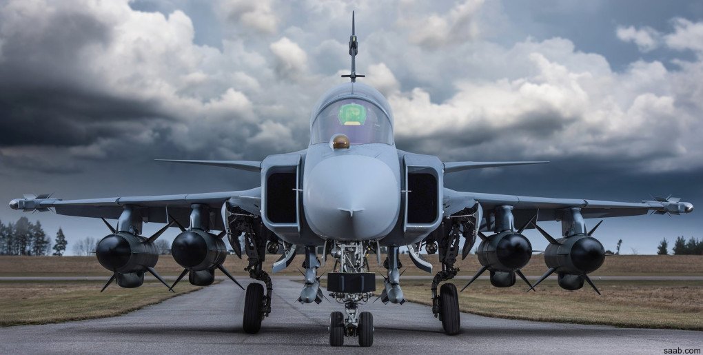 A Swedish Air Force JAS-39 Gripen loaded with four RBS 15 Gungnir missiles. (Source: SAAB)