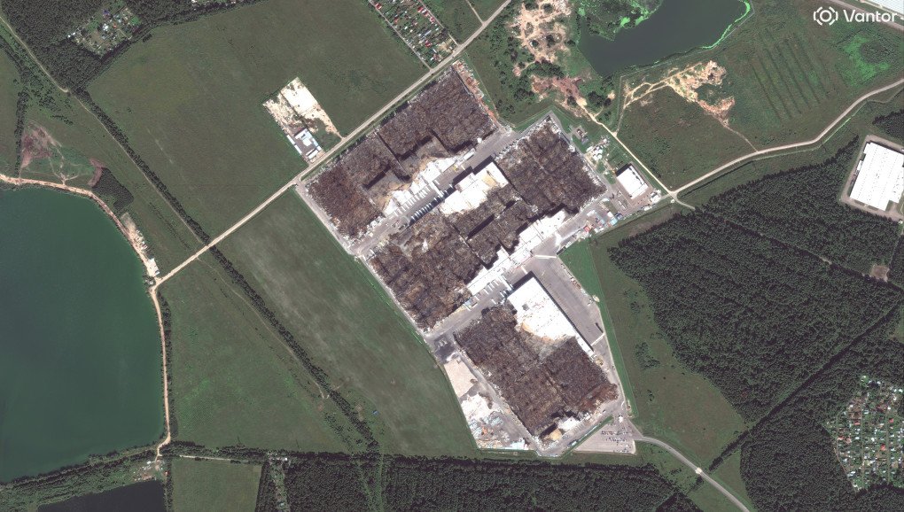 Satellite image shows Wildberries warehouse in Elektrostal severely damaged by fire after a long-range strike. (Satellite image: Vantor) Satellite image shows Wildberries warehouse in Elektrostal severely damaged by fire after a long-range strike. (Satellite image: Vantor)