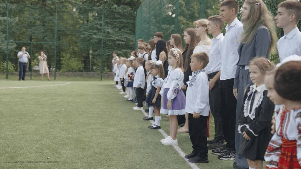 “Children need live communication and live learning. No distance education can fully replace that,” believes the principal of the Mykhailo-Kotsiubynsky Lyceum. Photo: UNITED24 Media