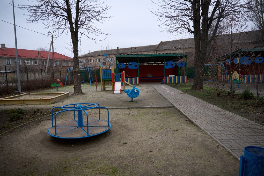 A playground waits for children to come back at one of Zaporizhzhia’s underground kindergartens, Zaporizhzhia region, Ukraine, December 2025. Photo by Mykyta Shandyba / UNITED24 Media.