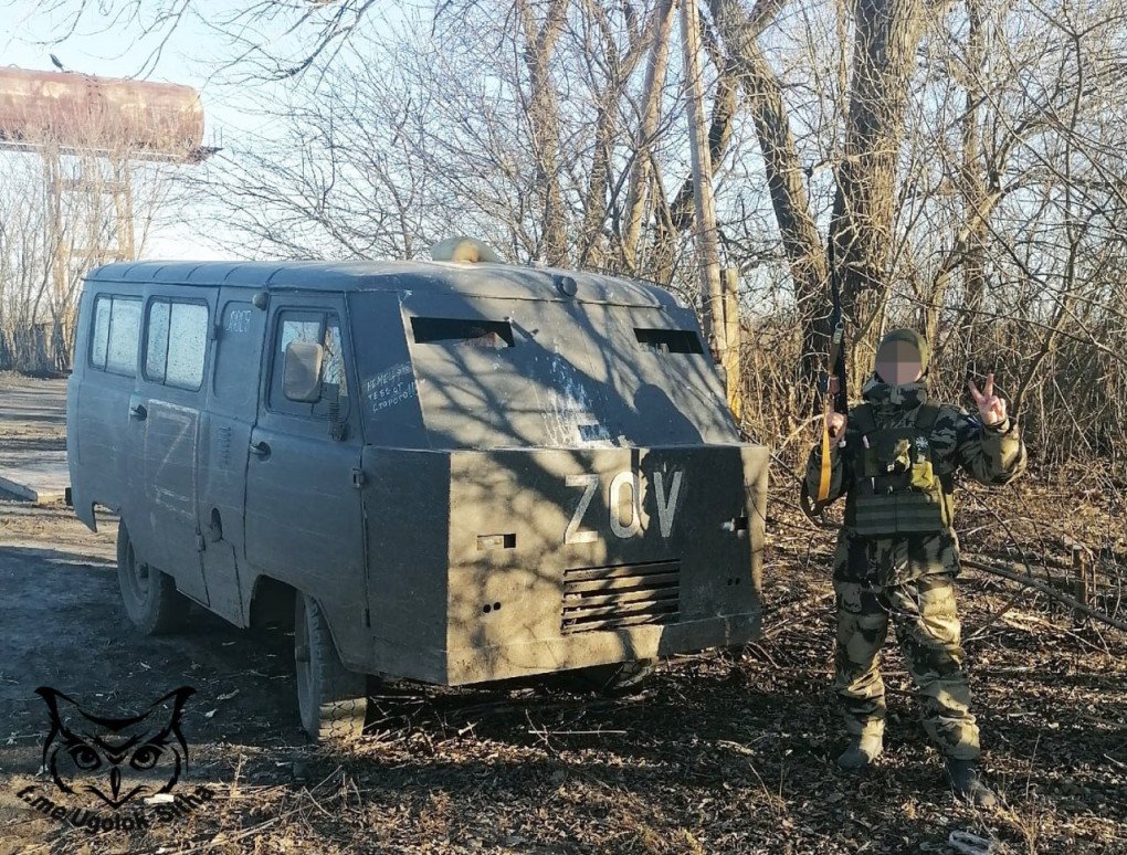 Russian military UAZ Bukhanka with an improvised armor, 2023.
