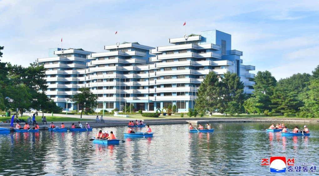 Russian and North Korean children during “Friendship Evening,” July 29, 2025. (Source: KCNA) Russian and North Korean children during “Friendship Evening,” July 29, 2025. (Source: KCNA)
