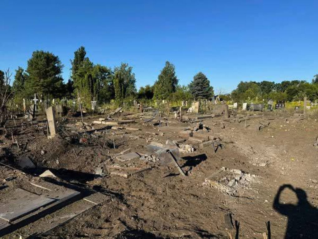 Aftermath of a Russian strike on a cemetery in Cherkasy region, July 24, 2025. (Source: Anatolii Bondarenko)