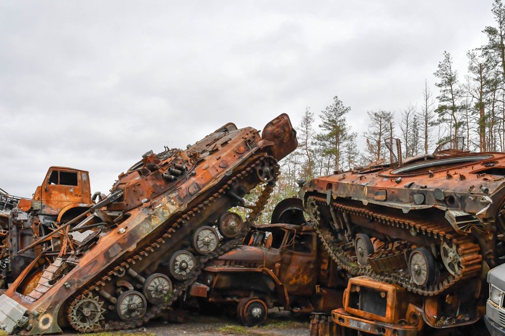 Destroyed Russian military equipment in an area at the recaptured town of Lyman. Photo: Getty Images.
