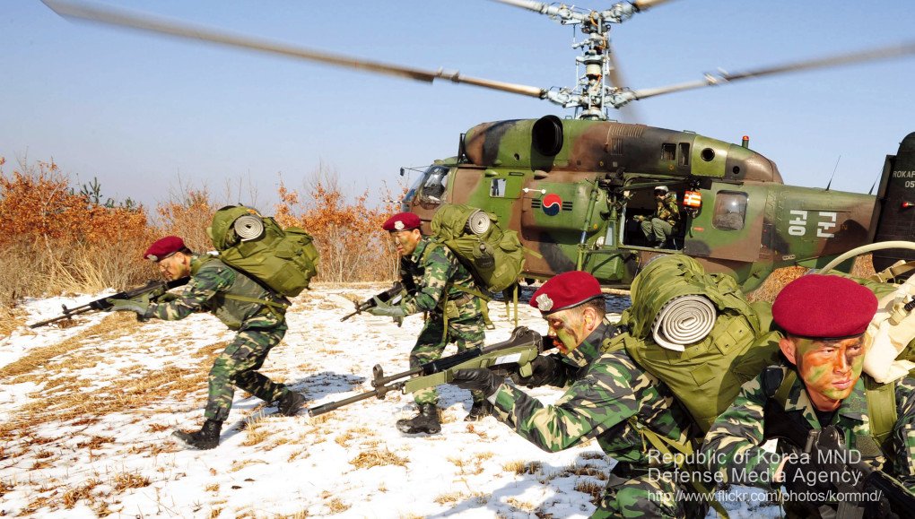 South Korean SART special forces during training with a Ka-32 helicopter in 2009. (Source: Republic of Korea Ministry of Defense) South Korean SART special forces during training with a Ka-32 helicopter in 2009.