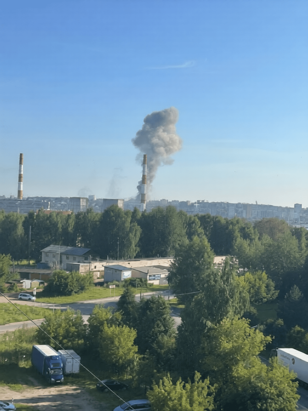 A thick plume of grey smoke rises over the Avitek defense manufacturing plant in Kirov, Russia, following a Ukrainian long-range missile strike. (Source: OSINT channel Exilenova+)