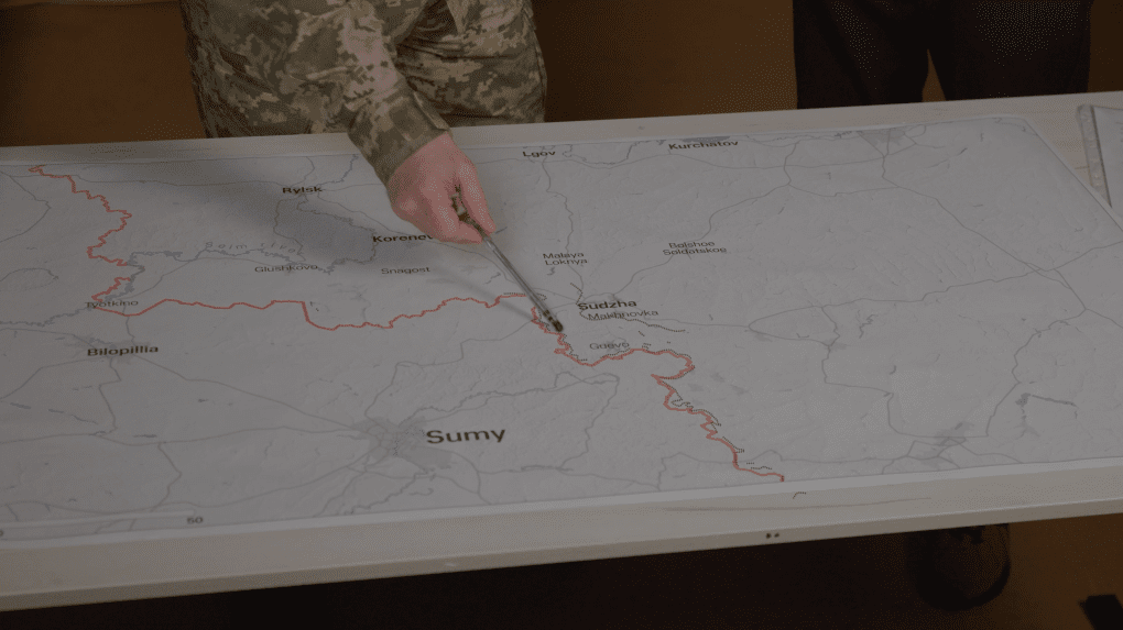 Ukraine’s Commander-in-Chief, General Oleksandr Syrskyi points to the Sumy–Kursk border region during the interview with UNITED24 Media. Photo: UNITED24 Media Ukraine’s Commander-in-Chief, General Oleksandr Syrskyi points to the Sumy–Kursk border region during the interview with UNITED24 Media. Photo: UNITED24 Media