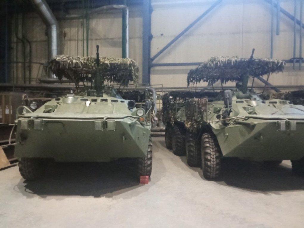 Russian BTR-80s Inside ZNPP Workshop. Two armored vehicles are concealed indoors at the Zaporizhzhia plant. (Source: Skelety Shevchyka i Ko)