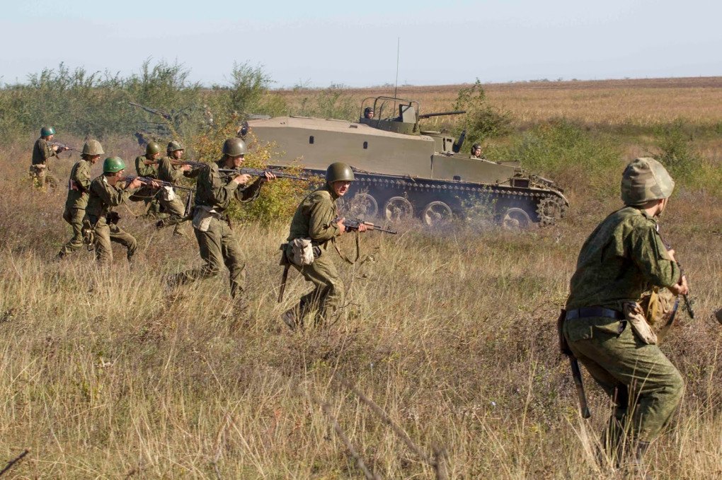Transnistrian troops during military drills with a BTRG-127 “Bumblebee” APC. (Source: Oryx)