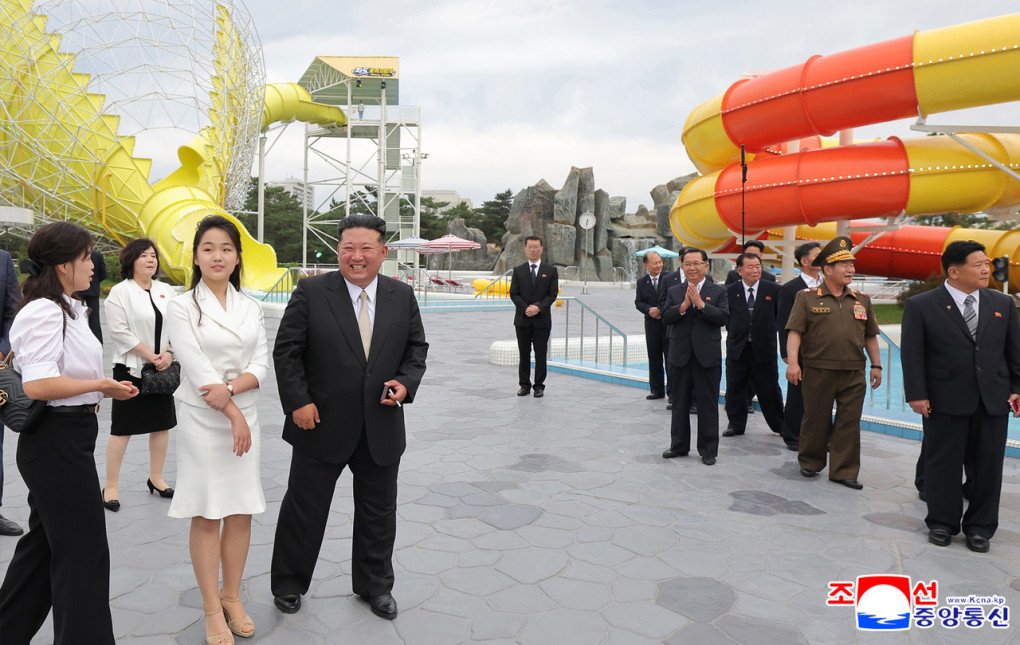 Ri Sol-Ju makes rare public appearance with Kim Jong-Un and daughter Ju-Ae at Wonsan-Kalma resort opening. (Source: KCNA/Yonhap)
